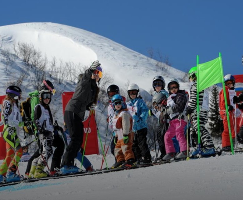 Raiffeisen Kids Ski Day Airolo-Lüina